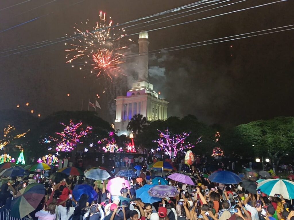 Los Santiagueros Desafiaron 8 Horas De Lluvia Para Recibir El 2024 En   IMG 20240101 WA0021 1 1200x899 1024x767 